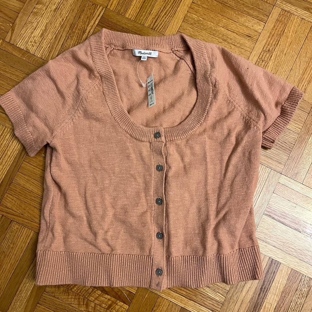 Short sleeve Madewell sweater in tan. Brand new with tags.